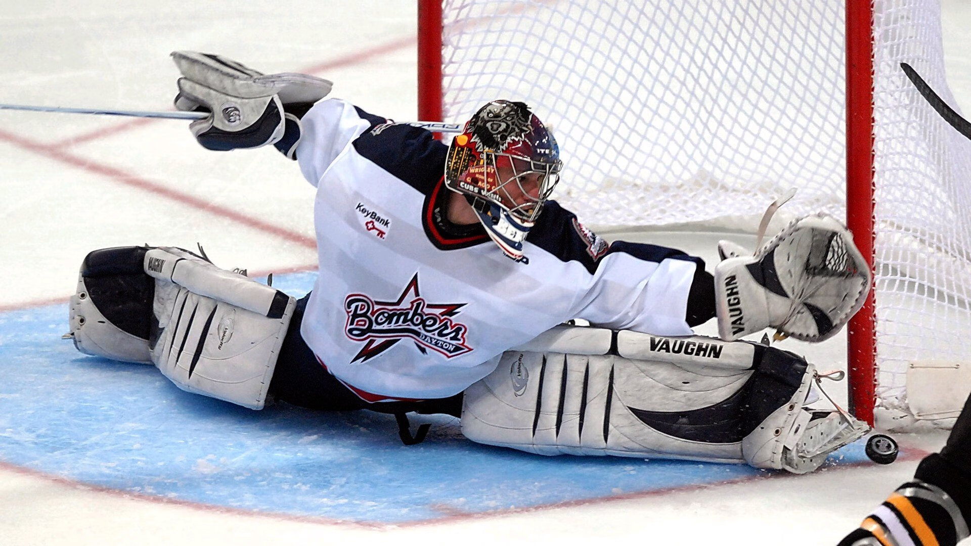 布莱顿中路穿插打破防守体系约束，布莱顿换帅